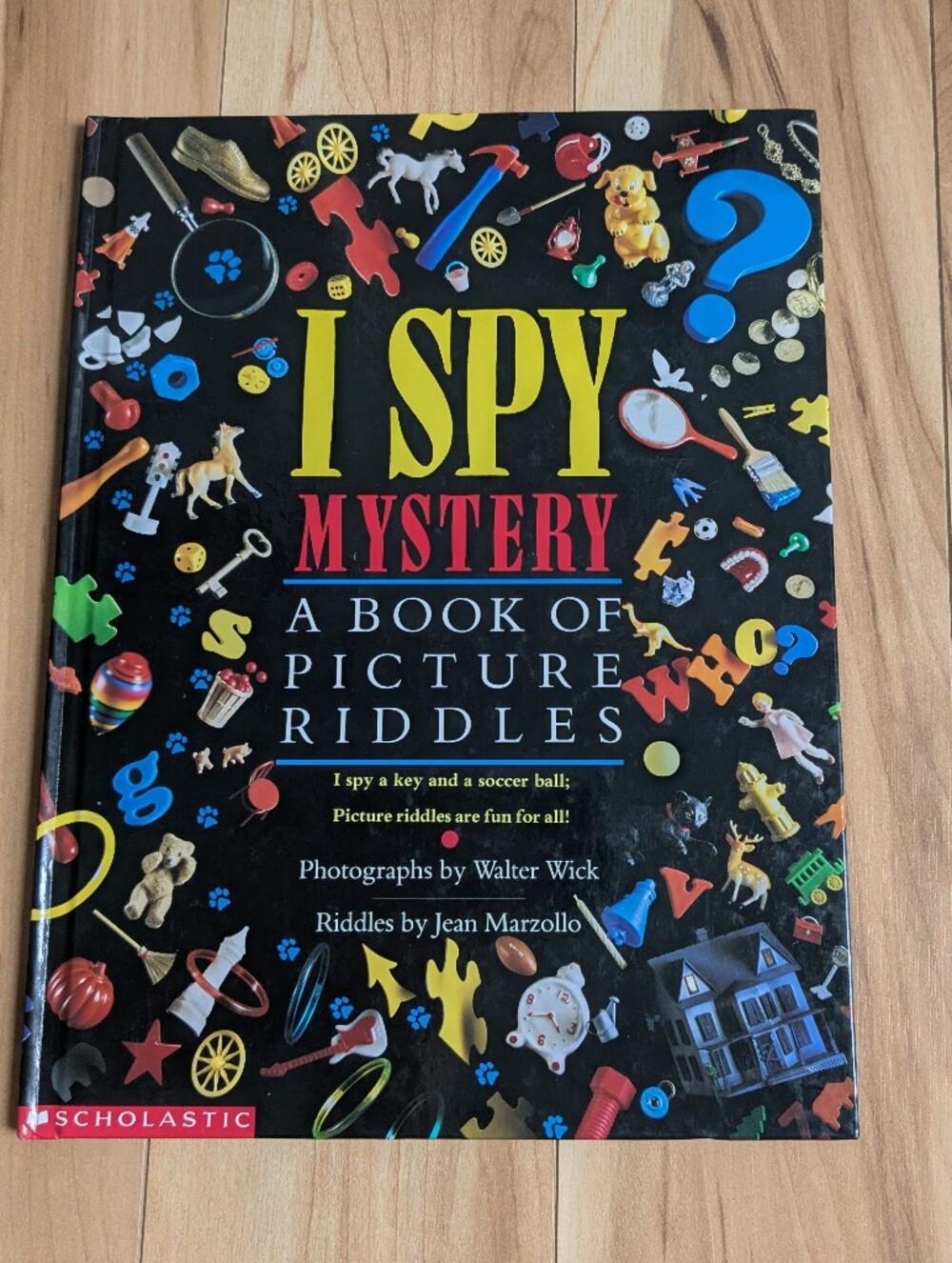I Spy Super Mystery Book
